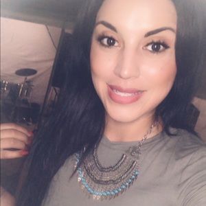 Meet your Posher, Karina